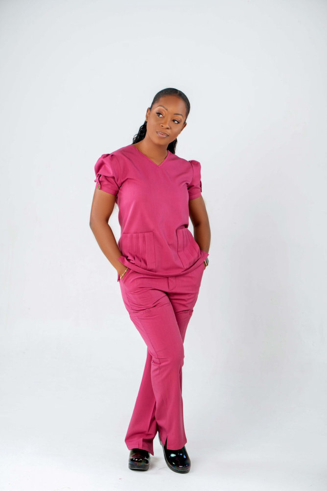 style-tips-how-are-workwear-scrubs-supposed-to-fit